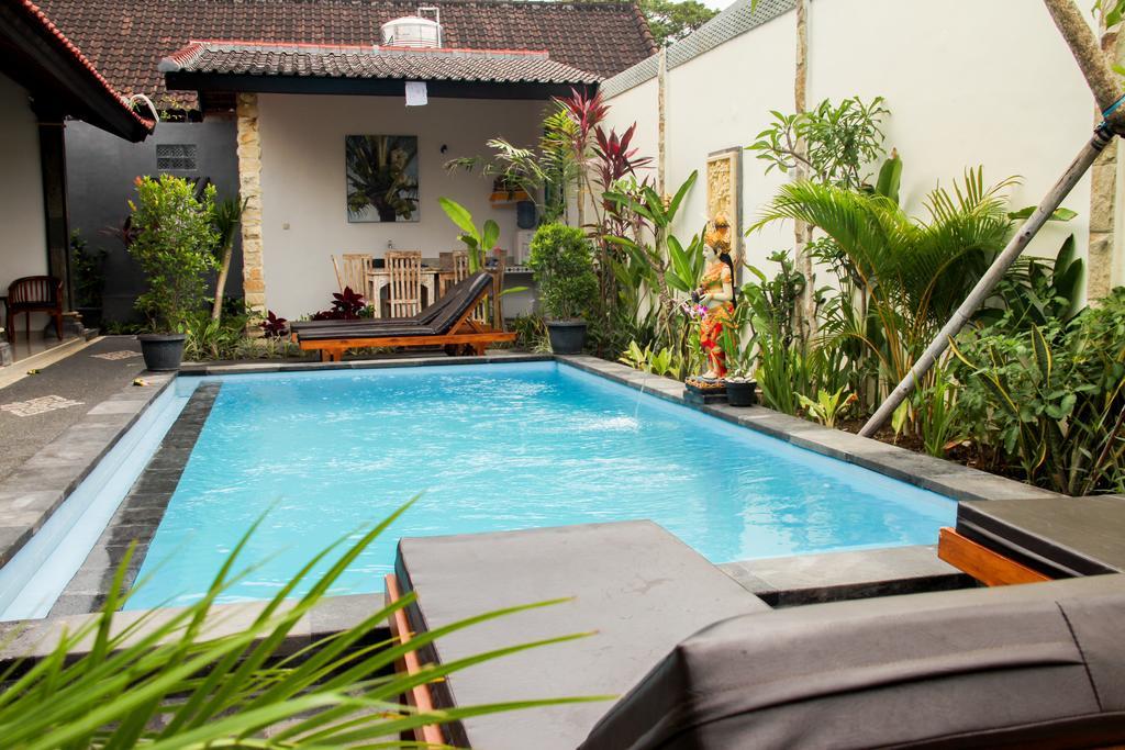 Nyoman Guesthouse Canggu Exterior foto
